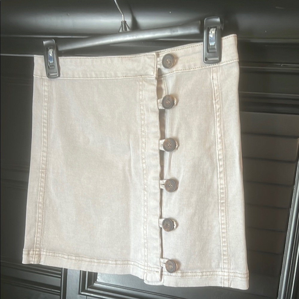 Stylish Cream Button-Up Skirt